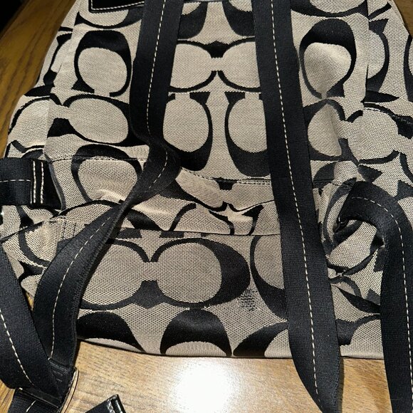 COACH DAISY POPPY BLACK AND GRAY BACKPACK SIGNATURE MONOGRAM - Picture 2 of 5